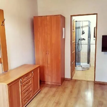 Szálloda Prywatne Henryka Hadka Centrum 991 *